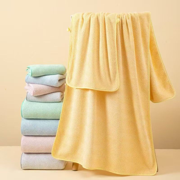 Why Microfiber is Revolutionizing the Textile & Cleaning Industries