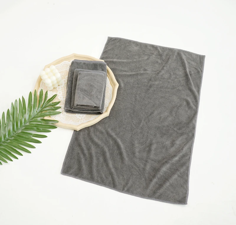 Microfiber cleaning towel