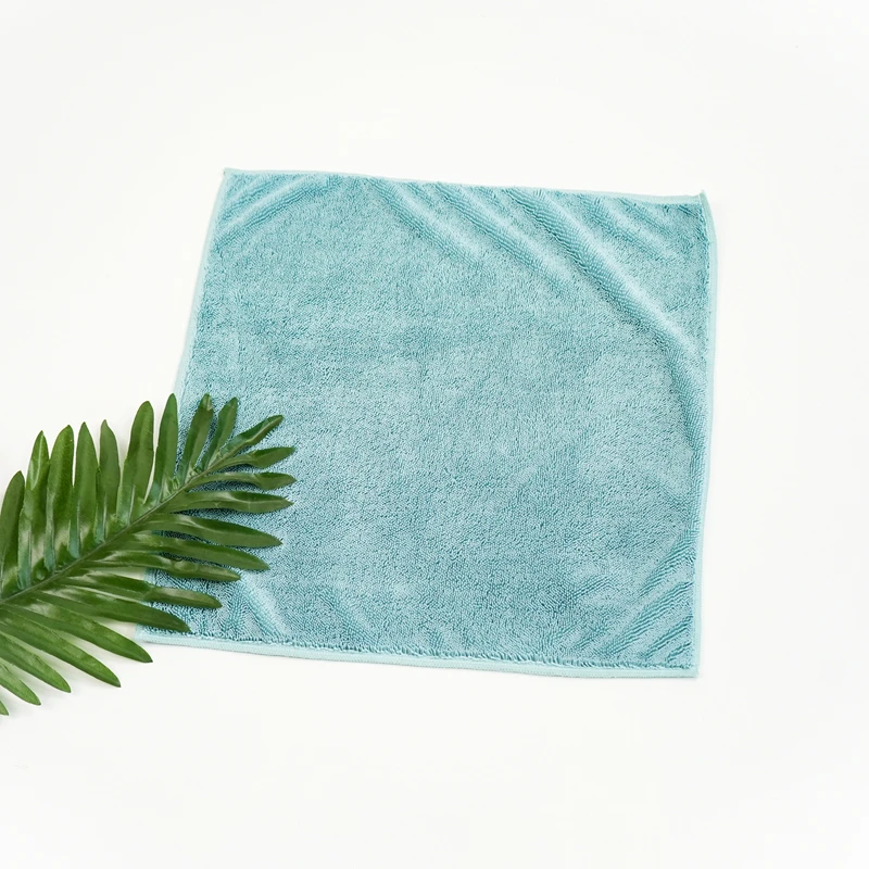Twisted-loop Cleaning Towel