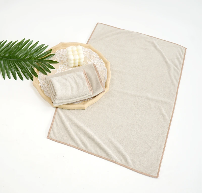 Microfiber cleaning towel