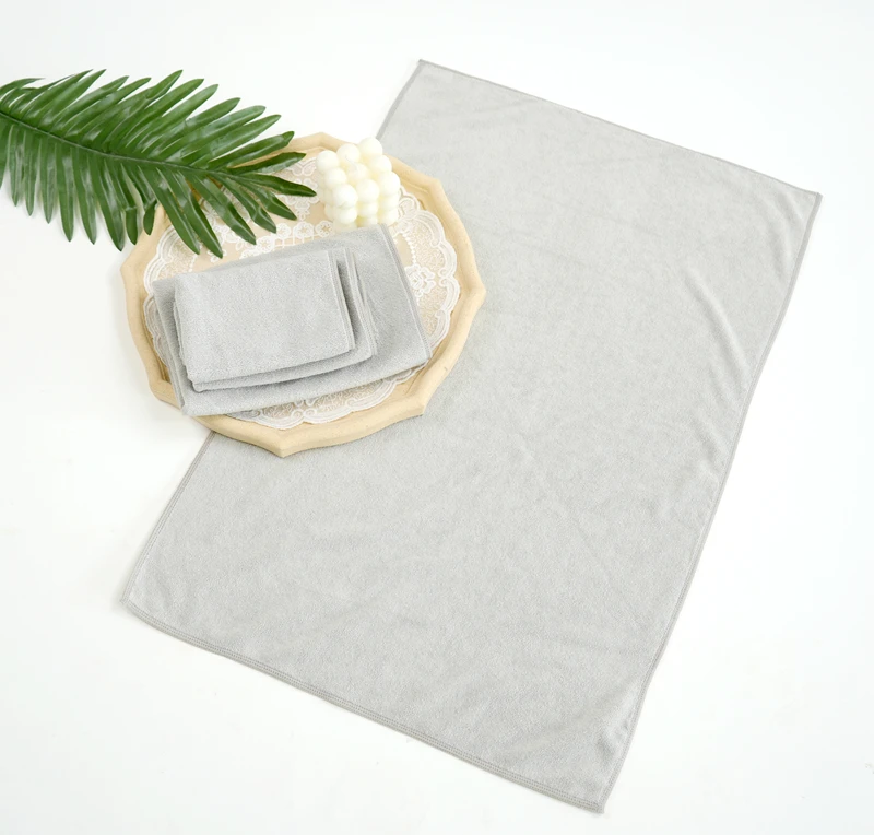Microfiber cleaning towel