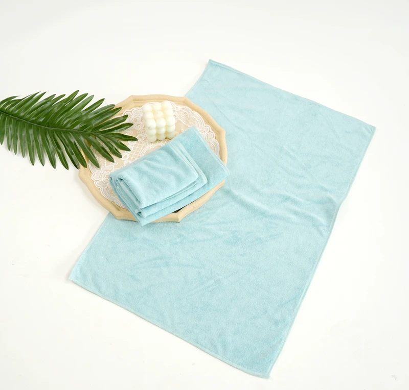 Microfiber cleaning towel